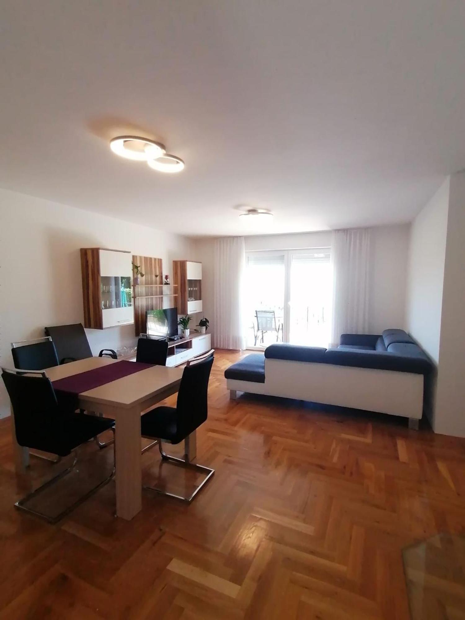 Apartment Cindy Ловран Екстер'єр фото